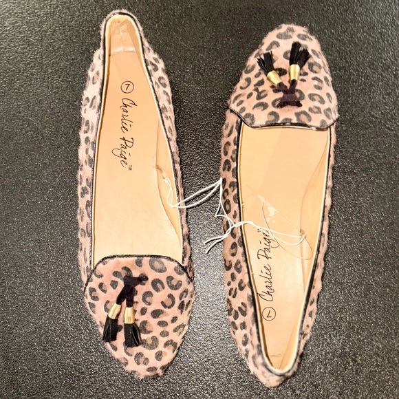 Charlie Paige Shoes - 🆕 Leopard Flats 🤎🐆🖤